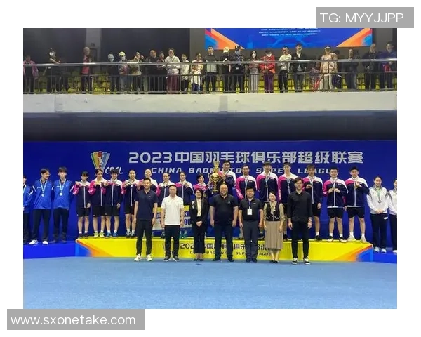 上海羽毛球队在全国锦标赛积分榜上以74分稳居第一名展现强劲实力