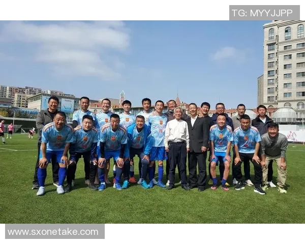 足球队长与篮球队长的友谊赛如何改变了两队的命运与团队精神